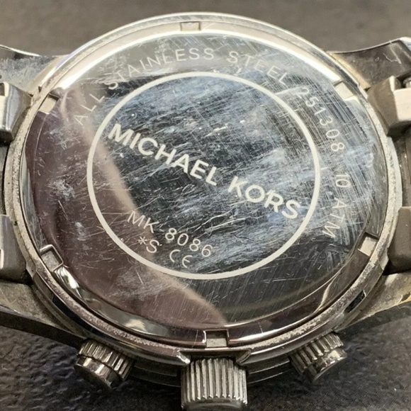 Authentic Michael Kors Runway Chronograph watch - Picture 7 of 7
